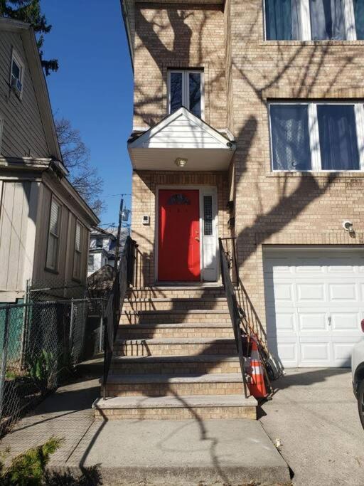 Entire 2-Bed Private Apt - Ewr/Nyc/Outlet Mall Newark Exterior photo
