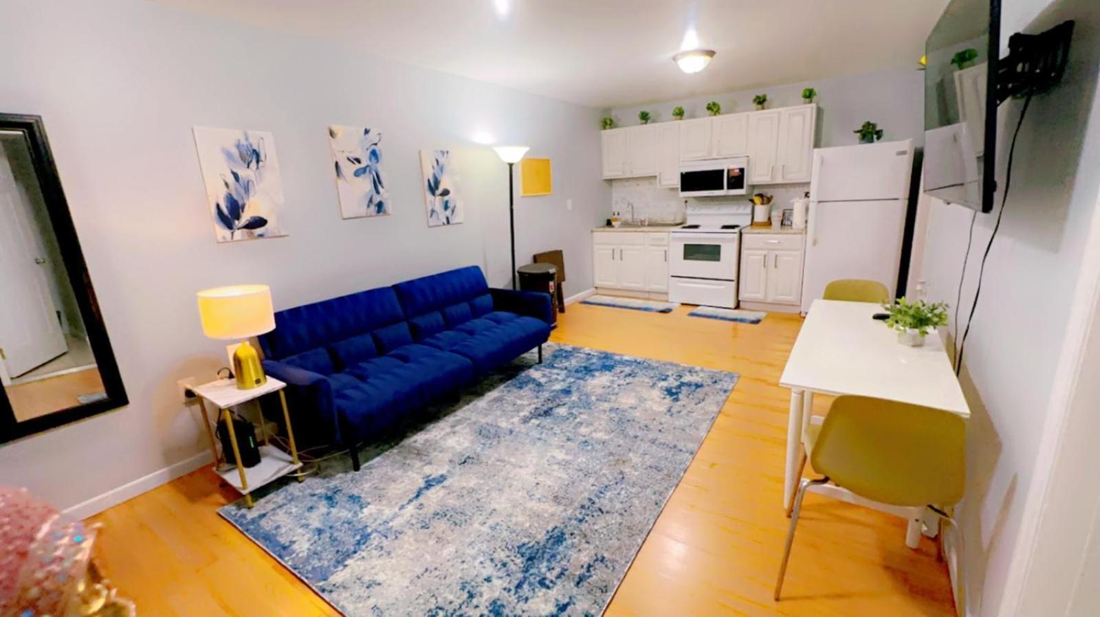 Entire 2-Bed Private Apt - Ewr/Nyc/Outlet Mall Newark Room photo